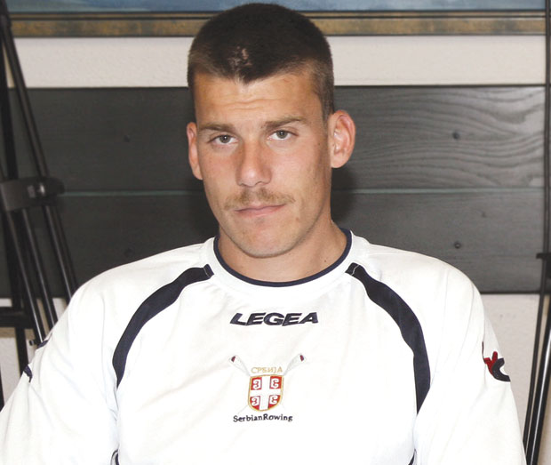 Шипкама тукли првака у веслању